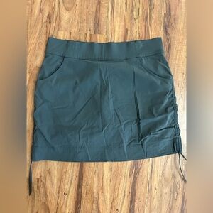 Columbia Women's Omni-Shade Active Fit Jupe-Short Skort Size L